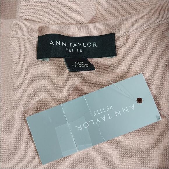 NWT@$139! ANN TAYLOR PETITES! DUSTY PINK KNIT, EMBROIDERED SWEATER DRESS!  SZ SP - Picture 9 of 12